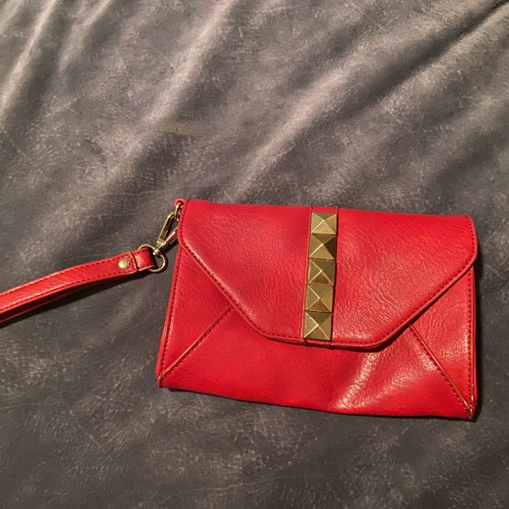 Red clutch